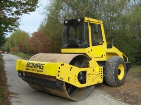 Каток грунтовый Bomag в аренду